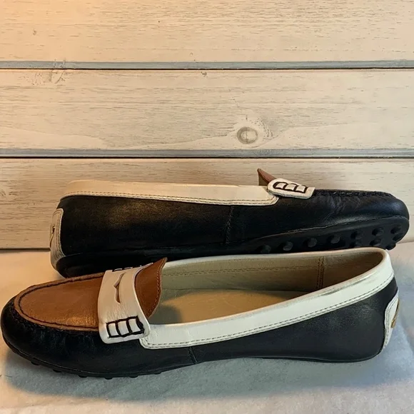 Michael Michael Kors Leather Loafers – Timeless Chic Comfort (6,5 US) - Picture 3 of 9